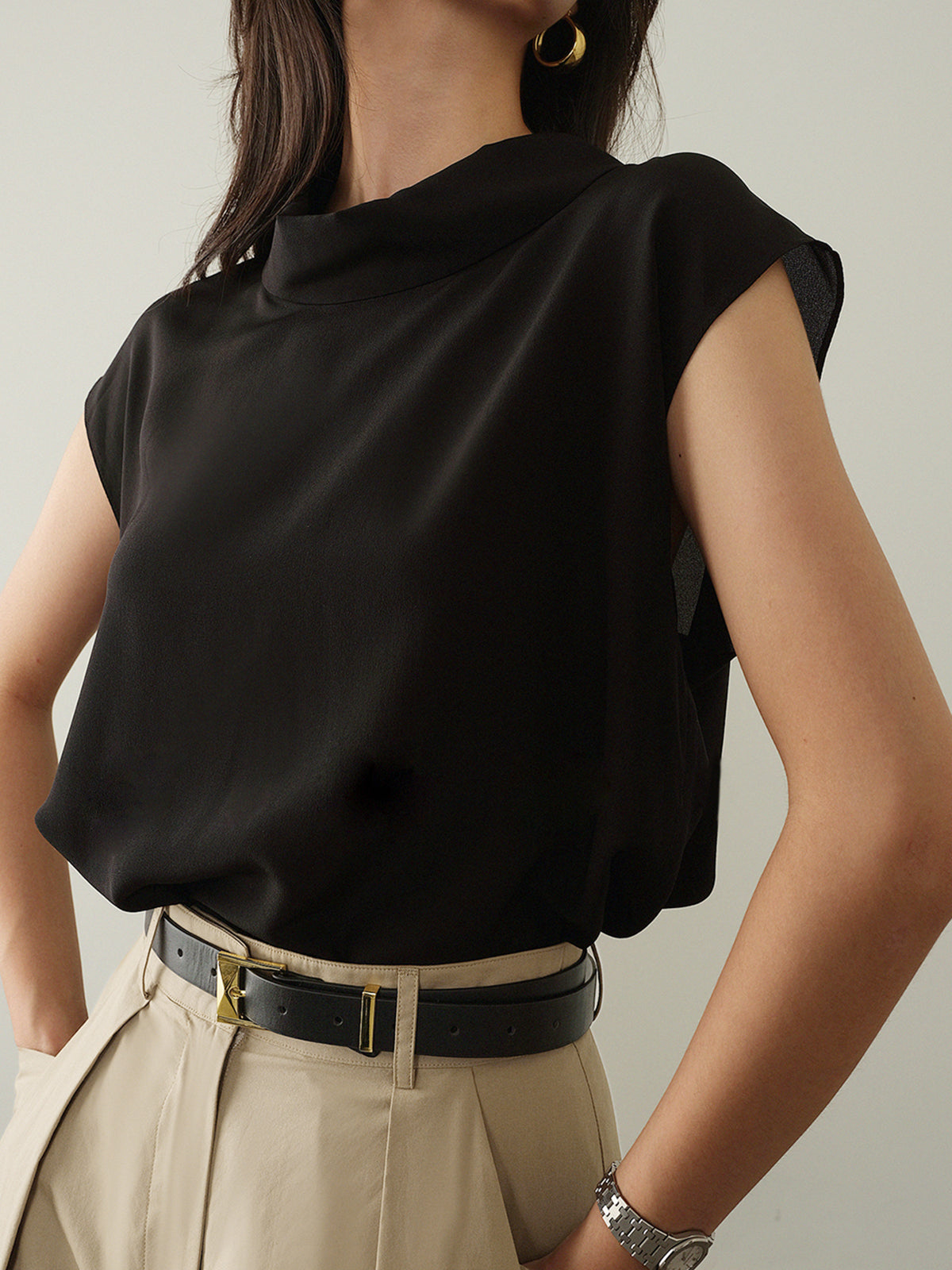 Blusa de Punto con Escote en Forma de Gota y Detalle de O-ring